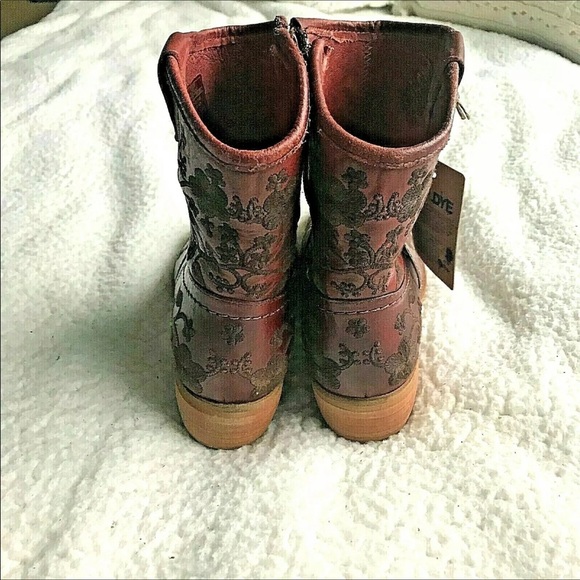 NWT TAOS Sz 5 Leather Ankle Cowboy Boots Burgandy - Picture 5 of 7